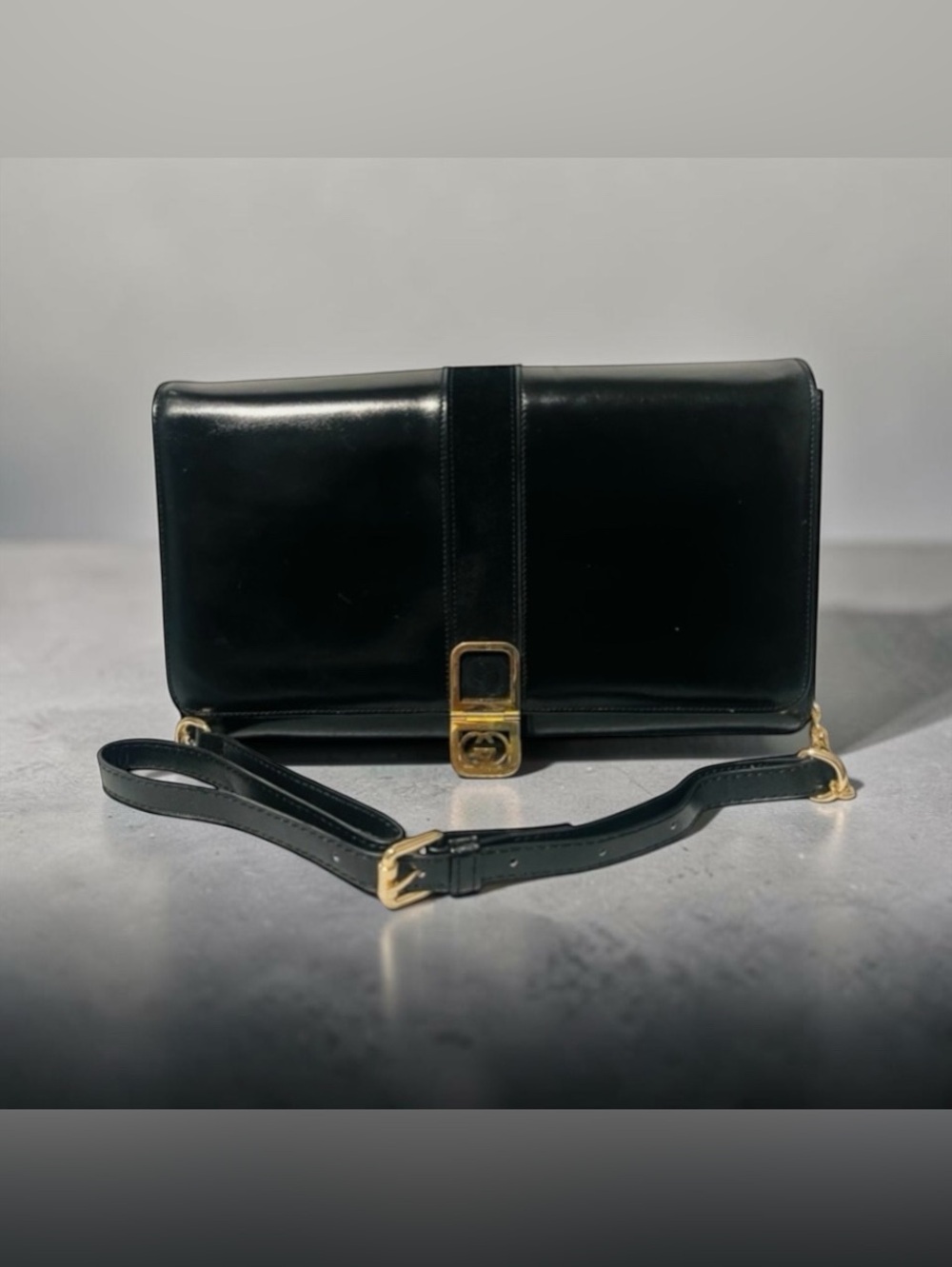 Gucci Vintage Interlocking GG Black Clutch/Crossbody Bag - Picture 5 of 15